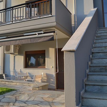 Grey House Apartments Никити Экстерьер фото
