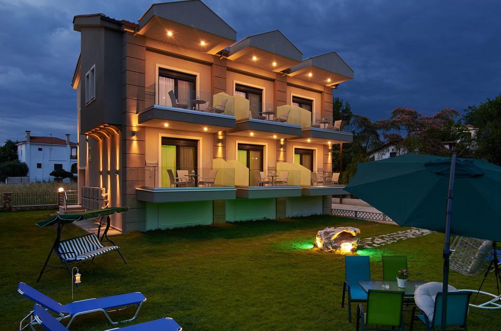 Grey House Apartments Никити Экстерьер фото