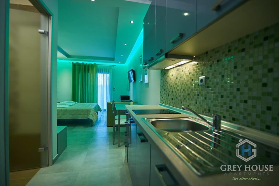 Grey House Apartments Никити Экстерьер фото