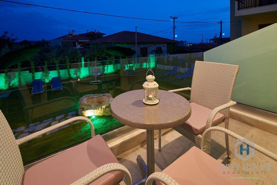 Grey House Apartments Никити Экстерьер фото