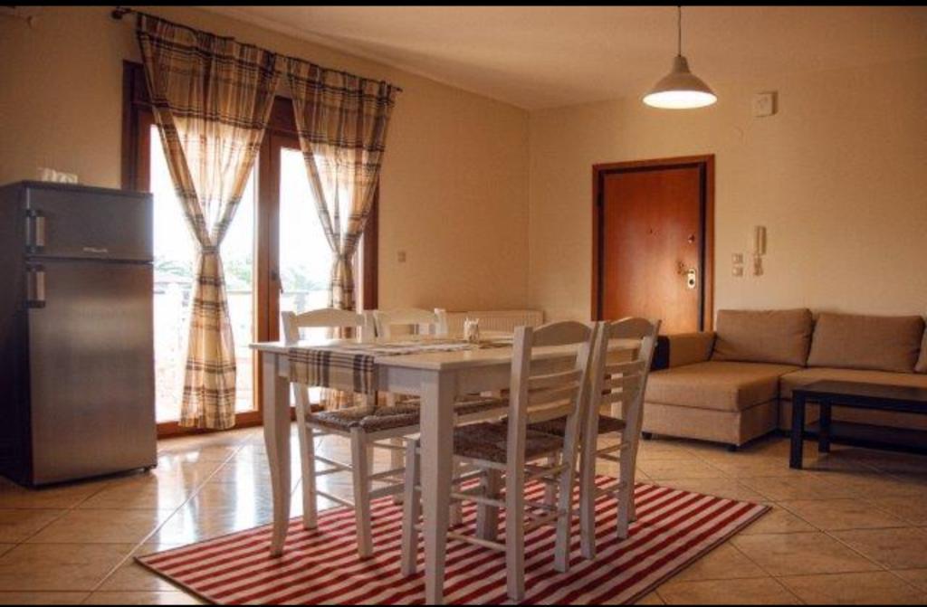 Grey House Apartments Никити Экстерьер фото